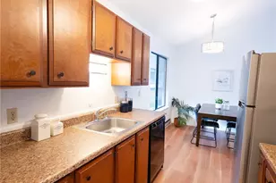 2562 Thorndyke Ave W, Seattle, WA 98199 - Photo 16