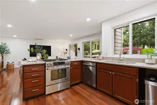 21633 NE 29th St, Sammamish, WA 98074 - Photo 8