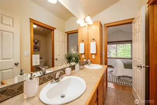 8517b Stone Ave N, Seattle, WA 98103 - Photo 18