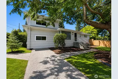 19001 Wallingford Ave N, Shoreline, WA 98133 - Photo 2