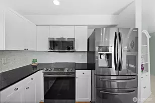 4409 California Ave SW, Seattle, WA 98116 - Photo 14
