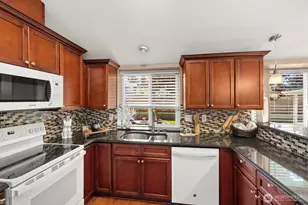 2102 147th St Ct E, Tacoma, WA 98445 - Photo 12