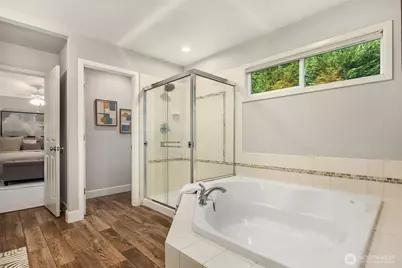 914 272nd Place SE, Sammamish, WA 98075 - Photo 16
