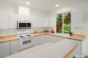 14007 69th Dr SE, Snohomish, WA 98296 - Photo 14