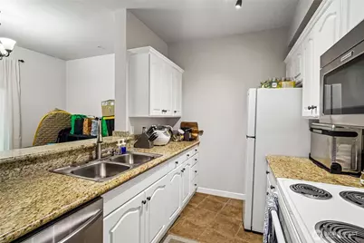 801 Rainier Avenue N #B309, Renton, WA 98057 - Photo 10