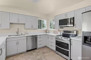 1992 Virginia Ave, Coupeville, WA 98239 - Photo 10