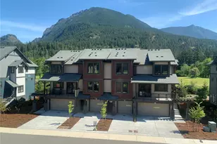1956 SE 12th St, North Bend, WA 98045 - Photo 2