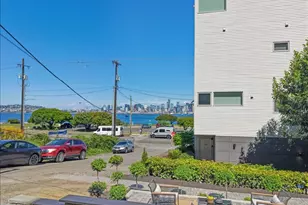 4011 SW Maryland Pl, Seattle, WA 98116 - Photo 32