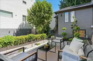 4011 SW Maryland Pl, Seattle, WA 98116 - Photo 2