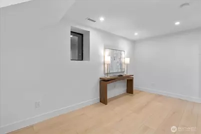 4011 SW Maryland Place, Seattle, WA 98116 - Photo 20