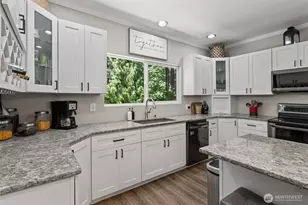 5519 Johnson Point Rd NE, Olympia, WA 98516 - Photo 18