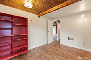 6737 Sycamore Ave NW, Seattle, WA 98117 - Photo 10