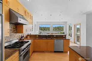 1106 184th Ave Ct E, Lake Tapps, WA 98391 - Photo 8