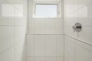 1810 NW 85th St, Seattle, WA 98117 - Photo 18