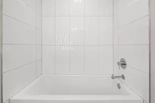 1810 NW 85th St, Seattle, WA 98117 - Photo 14