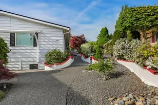 903 240th Pl SW, Bothell, WA 98021 - Photo 32