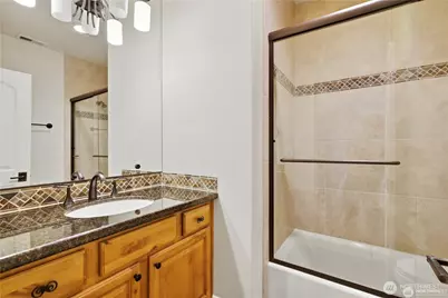 217 7th Avenue W, Kirkland, WA 98033 - Photo 32
