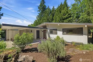 3544 NE 113th St, Seattle, WA 98125 - Photo 1