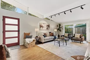 3544 NE 113th St, Seattle, WA 98125 - Photo 4