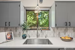 3544 NE 113th St, Seattle, WA 98125 - Photo 12