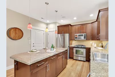 9060 177th Place NE #12, Redmond, WA 98052 - Photo 10