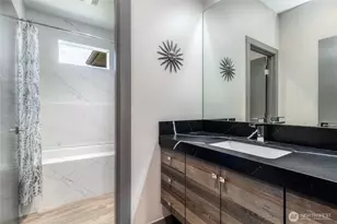 35 NE Alpine Dr, College Place, WA 99324 - Photo 12