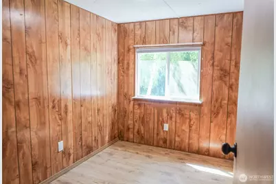 2106 Kent Avenue W, Bremerton, WA 98312 - Photo 14