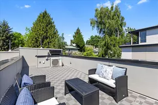 3953 1st Ave NE, Seattle, WA 98105 - Photo 28