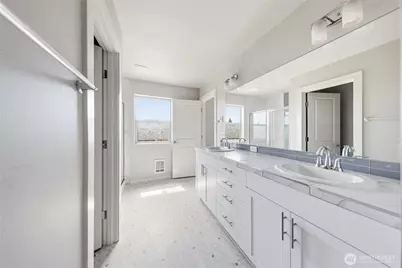 1066 SW 99th Pl #55, Seattle, WA 98106 - Photo 6