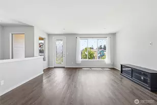 1066 SW 99th Pl, Seattle, WA 98106 - Photo 8