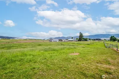 2775 4th Street SE, East Wenatchee, WA 98802 - Photo 32