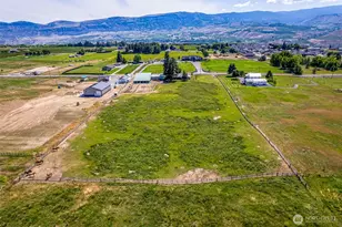 2775 4th St SE, East Wenatchee, WA 98802 - Photo 4