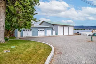 2775 4th St SE, East Wenatchee, WA 98802 - Photo 2