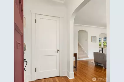 5216 9th Avenue NW, Seattle, WA 98107 - Photo 4