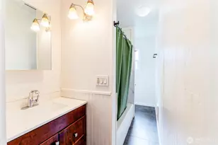 1102 N Sheridan Ave, Tacoma, WA 98403 - Photo 14