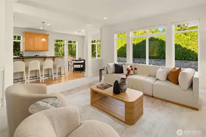 2496 33rd Avenue NE, Issaquah, WA 98029 - Photo 2