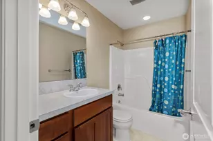 2219 NE Riddell Rd, Bremerton, WA 98310 - Photo 36