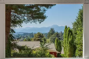 2219 NE Riddell Rd, Bremerton, WA 98310 - Photo 16