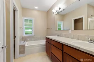 2219 NE Riddell Rd, Bremerton, WA 98310 - Photo 30