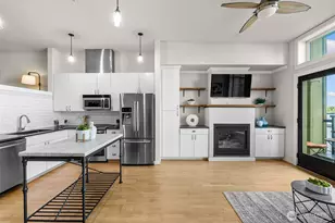 655 Crockett St, Seattle, WA 98109 - Photo 2