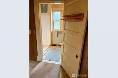 605 Morris Avenue S, Renton, WA 98057 - Photo 6