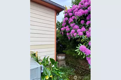 605 Morris Avenue S, Renton, WA 98057 - Photo 18