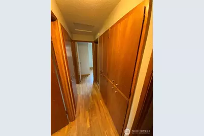 621 Brookdale Road E, Tacoma, WA 98445 - Photo 10