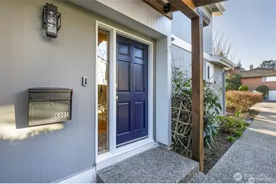 6001 60th Avenue NE, Seattle, WA 98115 - Photo 4