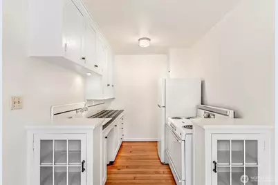 220 W Olympic Place #107, Seattle, WA 98119 - Photo 8