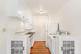 220 W Olympic Pl, Seattle, WA 98119 - Photo 8
