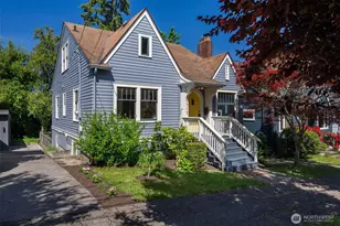 1717 32nd Ave, Seattle, WA 98122 - Photo 2