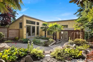 16947 Maplewild Ave SW, Burien, WA 98166 - Photo 2