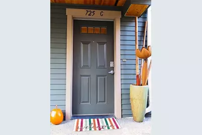 725 N 95th Street #C, Seattle, WA 98103 - Photo 1