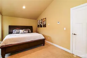 725 N 95th St, Seattle, WA 98103 - Photo 14
